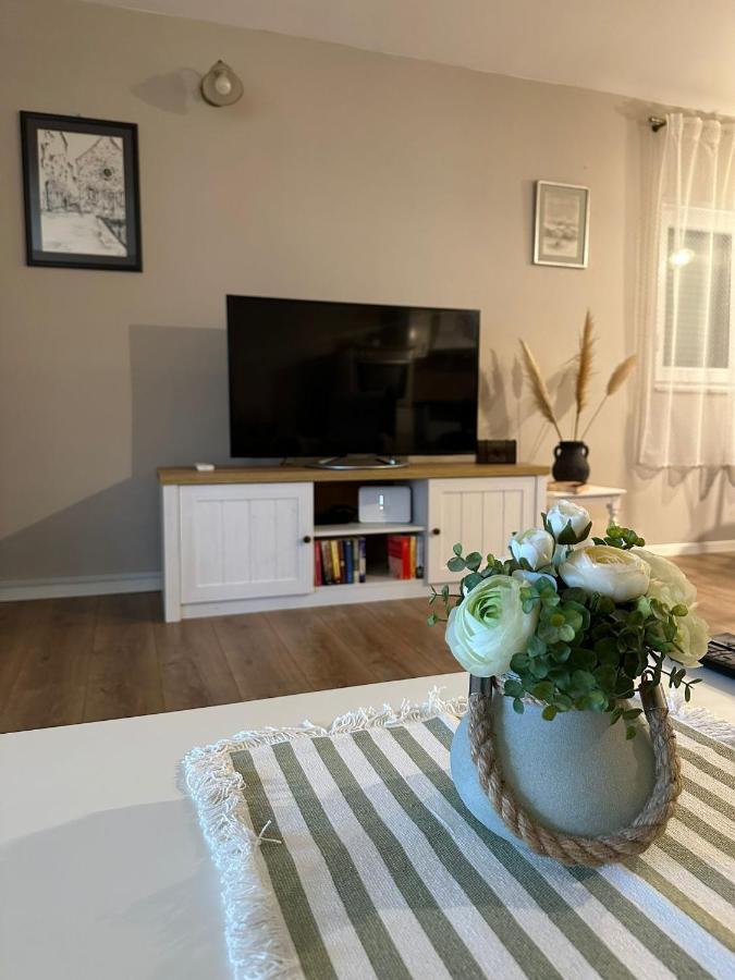 Apartman Lusy Tribalj Exterior foto